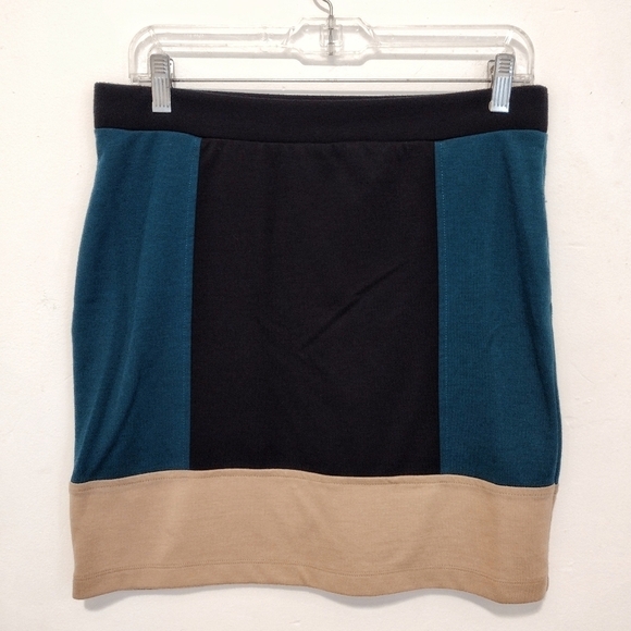 Forever 21 - High Rise Mini Skirt - Picture 2 of 6